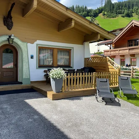 Anja's Schoenblick - بيت ضيافة