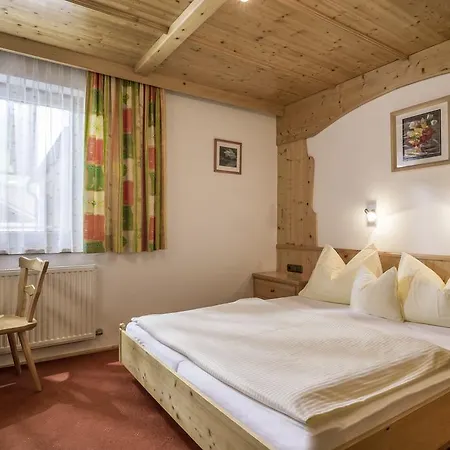 Anja's Schoenblick - بيت ضيافة