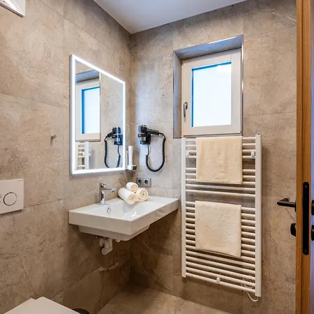 Anja's Schoenblick - Pensión 4*